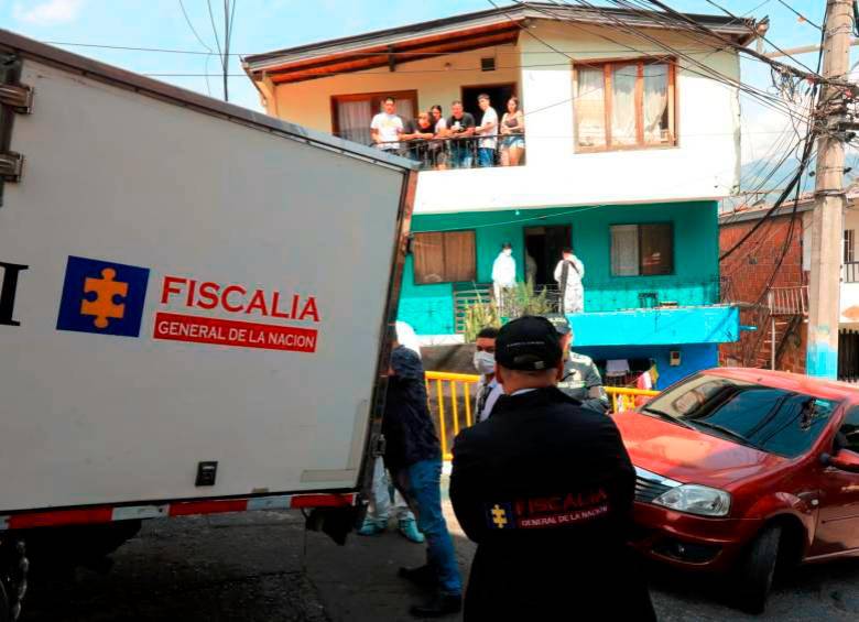 Dentro de esta vivienda del barrio La Isla, nororiente de Medellín, ocurrió la muerte de los tres miembros de esta familia. FOTO: ESNEYDER GUTIÉRREZ CARDONA