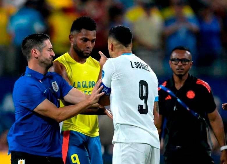 El delantero colombiano Miguel Borja tuvo un encuentro verbal con Luis Suárez en la semifinal de la Copa América 2024. FOTO: AFP