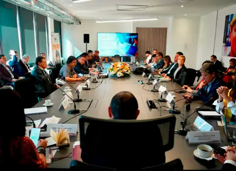 Mesa de negociación del salario mínimo para 2026. FOTO CORTESÍA