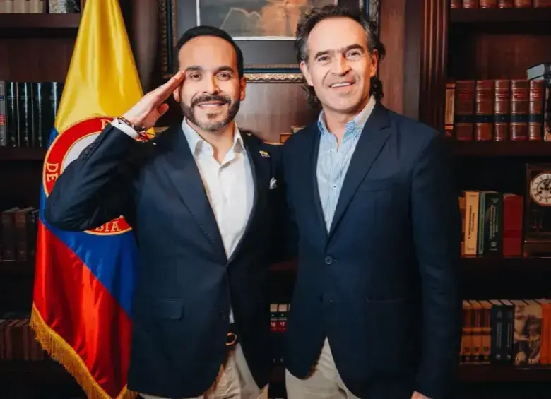 En reunión privada entre el presidente Abelardo de la Espriella y el alcalde Federico Gutiérrez, luego de las elecciones presidenciales a inicios de julio, se habría planteado una eventual fusión. FOTO: Alcaldía de Medellín