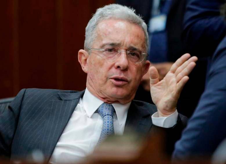 El expresidente Álvaro Uribe ha estado en varios pleitos jurídicos con miembros del Pacto Histórico. FOTO Colprensa