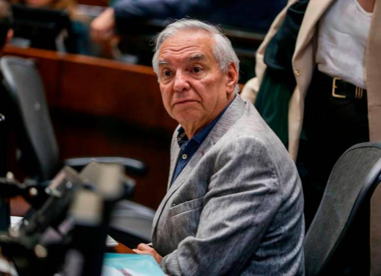 El ministro de Hacienda, Ricardo Bonilla, ha insistido en que “ha cometido errores, no delitos”. FOTO COLPRENSA