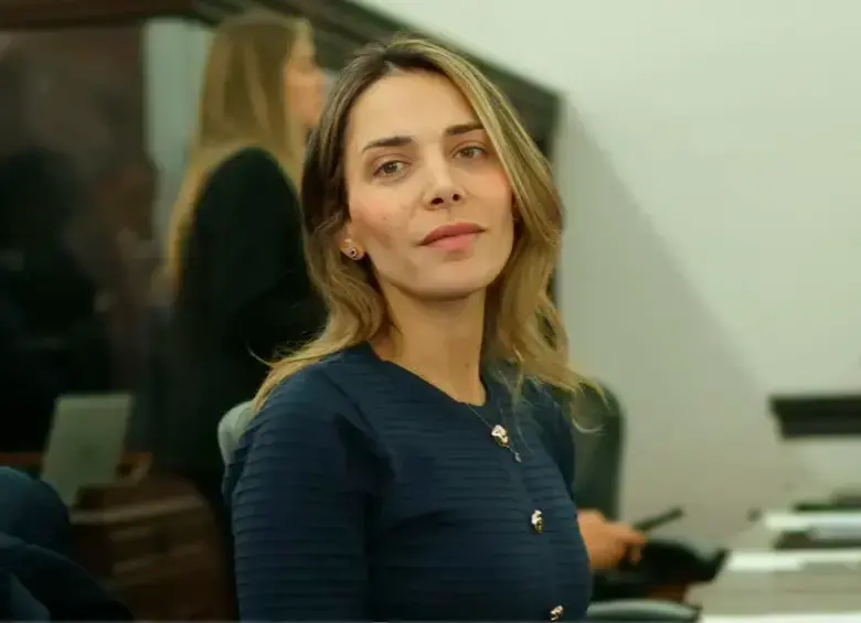 María Clara Posada llegó al Senado tras las elecciones legislativas de marzo pasado. Ha puesto el dedo en la llaga en los resultados de la JEP. FOTO CORTESÍA @MACLAPOSADA