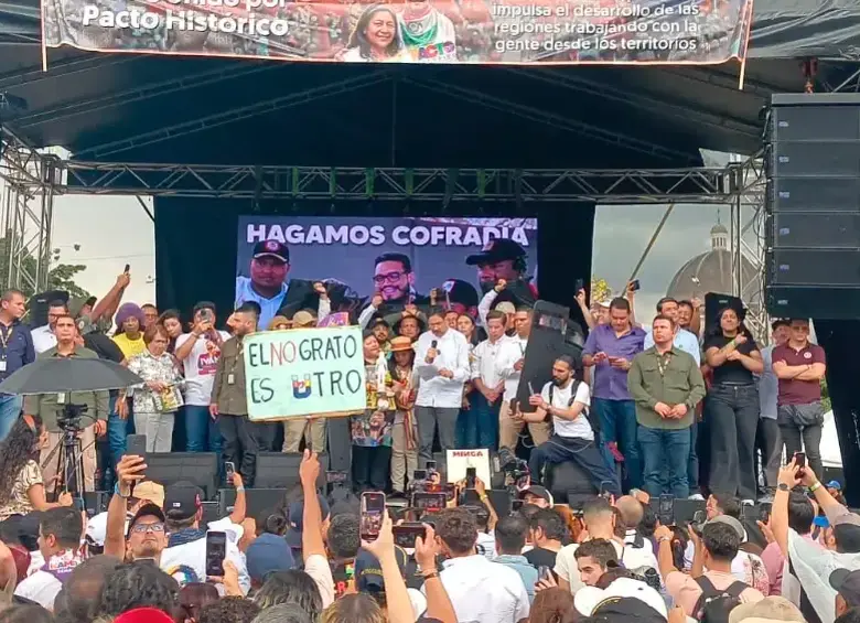 El discurso de Iván Cepeda en Medellín generó reacciones y reavivó el debate político en Colombia.