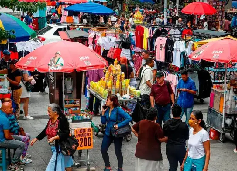 En agosto, la industria manufacturera concentró la mayor pérdida de empleo. Le siguieron las actividades artísticas, de entretenimiento y recreación, y el sector agropecuario. Foto: EL COLOMBIANO