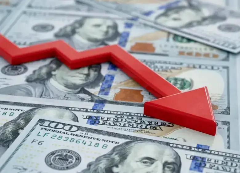 La divisa ha marcado un mínimo de $3.064,50 durante la jornada. FOTO: GETTY