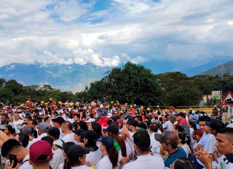 Promotores del bloqueo denuncian despojos de tierras y afectaciones a la actividad minera. Foto: cortesía.