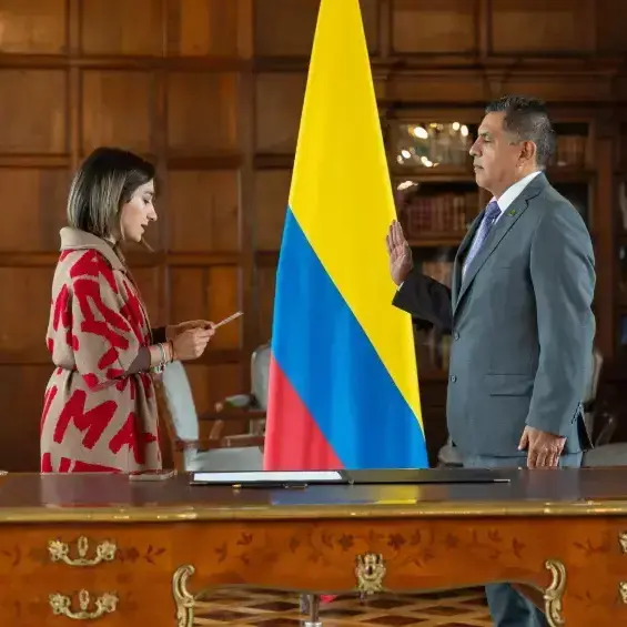 Laura Sarabia nombró a Ospina mientras seguía ejerciendo como canciller. FOTO: CANCILLERÍA