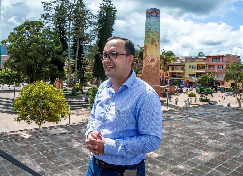 El alcalde de El Carmen de Viboral, John Fredy Quintero, es investigado por la Fiscalía por presuntos pagos irregulares de recompensas. FOTO: JUAN ANTONIO SÁNCHEZ OCAMPO