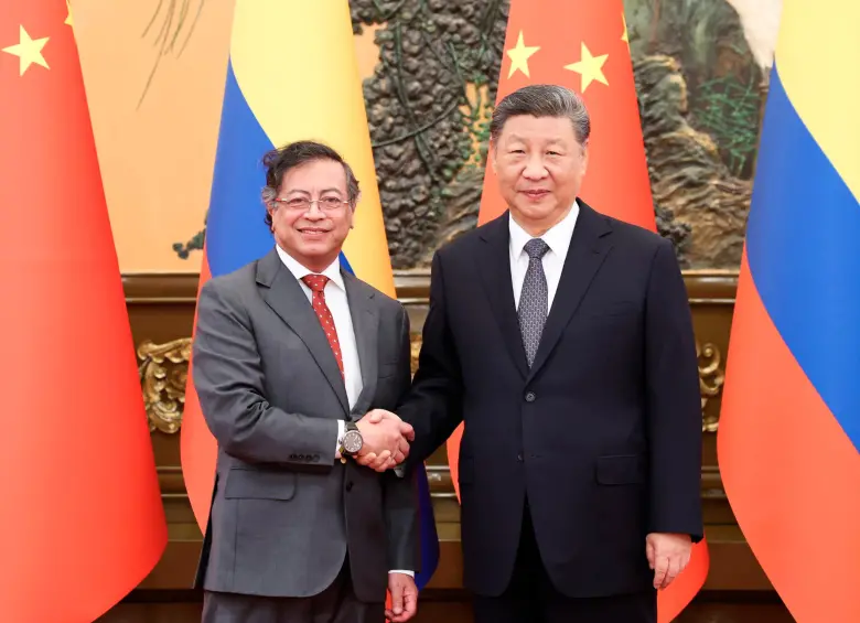 Gustavo Petro, presidente de Colombia, y Xi Jinping, mandatario Chino. FOTO: Cortesía