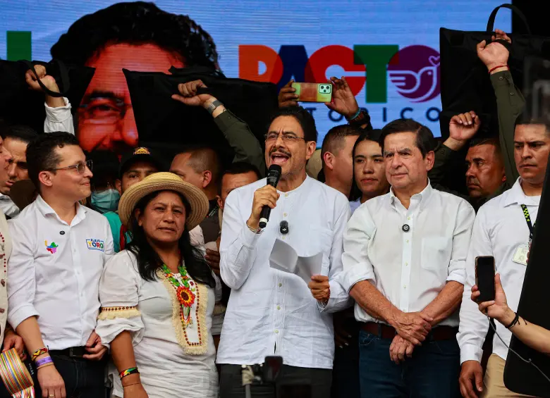 Iván Cepeda, senador y candidato del Pacto Histórico para las próximas elecciones presidenciales. FOTO: MANUEL SALDARRIAGA.