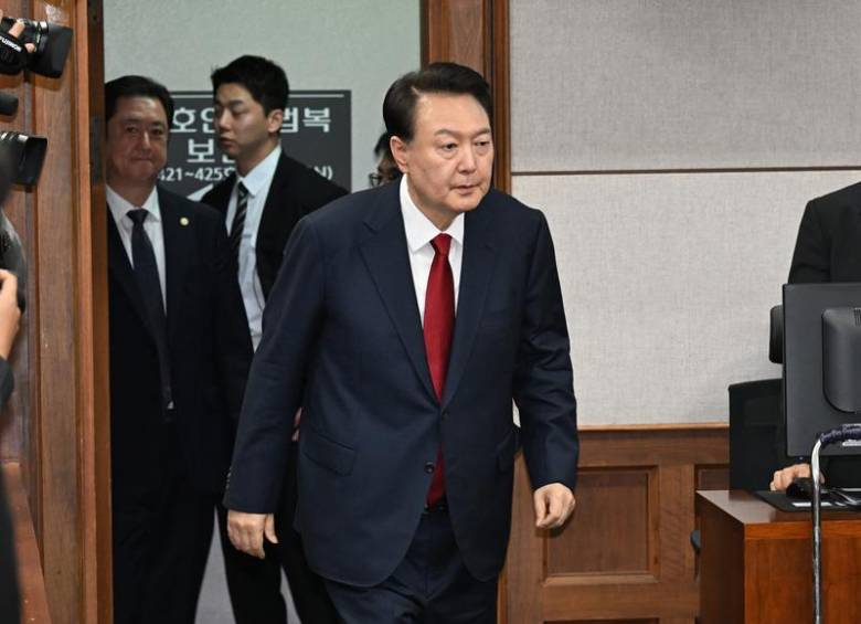Tribunal en Seúl ordenó el arresto del expresidente surcoreano Yoon Suk-yeol