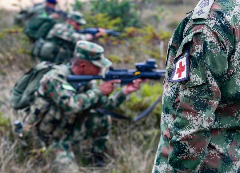 En los combates, un hombre señalado de pertenecer al Clan del Golfo fue abatido y otro fue capturado. Un soldado también falleció. FOTO: Manuel Saldarriaga Quintero