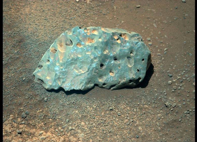 La roca fue hallada cerca del cráter Jezero. FOTO: NASA.
