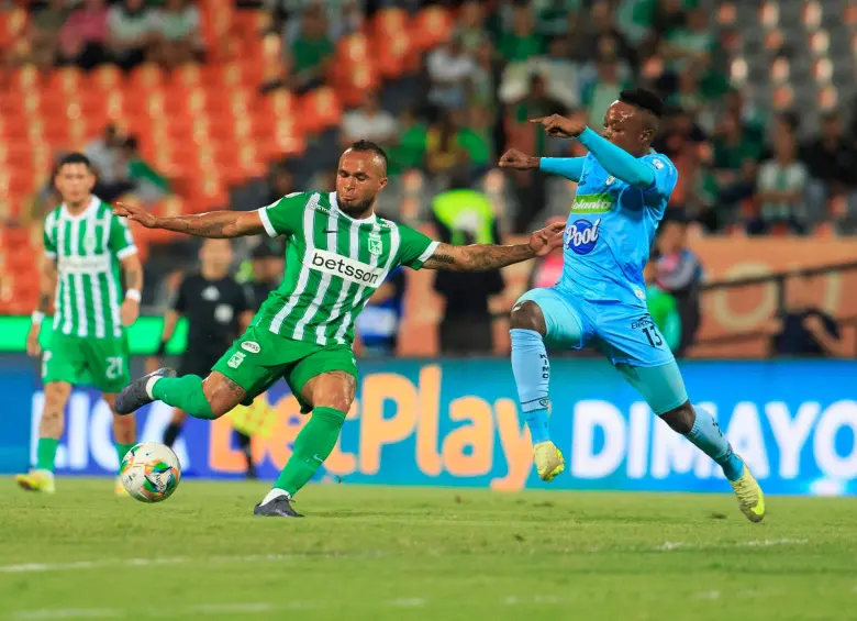 Andrés Sarmiento fue la figura verdolaga con gol y pase gol. FOTO CAMILO SUÁREZ