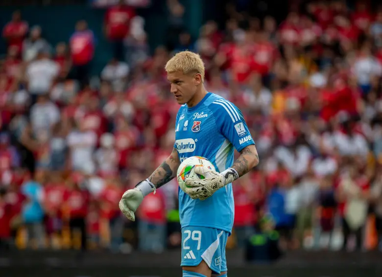 El arquero uruguayo Washington Aguerrre, gran contratación del Medellín para el 2025, se postula para ser titular contra los dorados. FOTO: Juan Antonio Sánchez