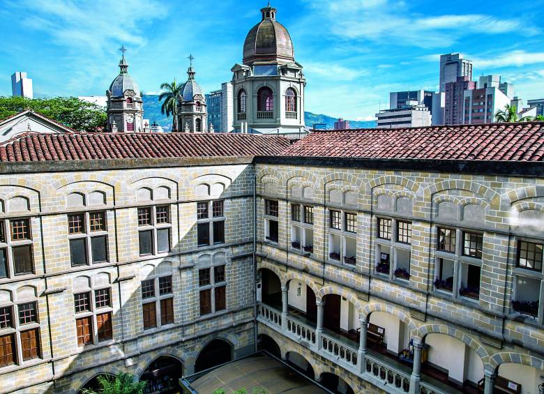 “El plan es habitar los edificios patrimoniales del Centro”: así es la nueva apuesta de Medellín