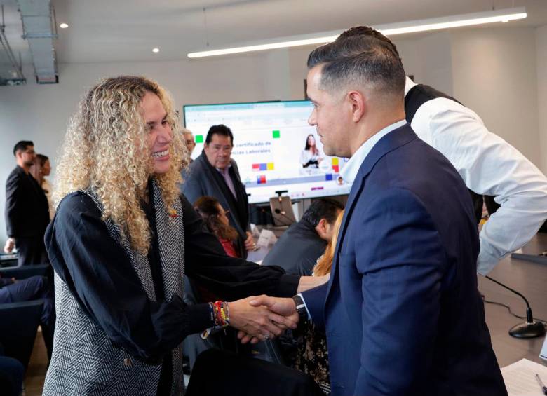 La ministra del Trabajo, Natalia López Fuentes, presidió la primera sesión extraordinaria de la Comisión Permanente de Concertación de Políticas Salariales y Laborales.