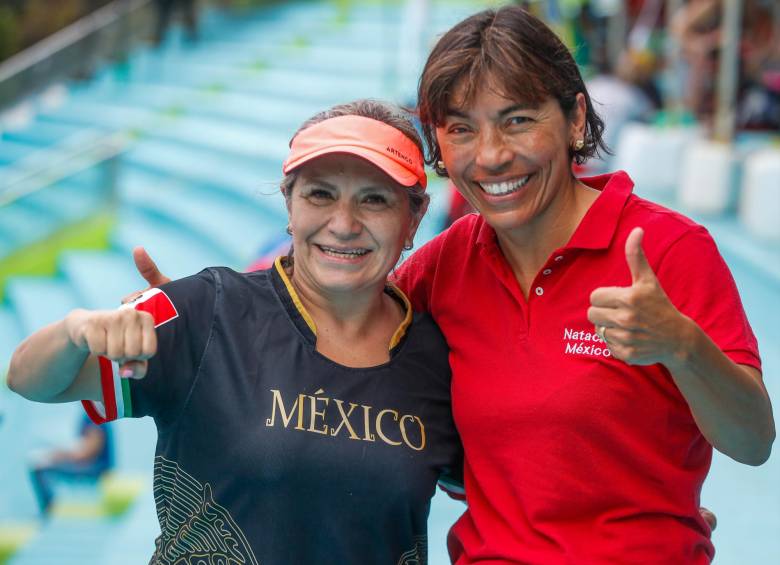Las mexicanas Irma Rojas y Cecilia Becerril llegaron por medallas. FOTO manuel saldarriaga