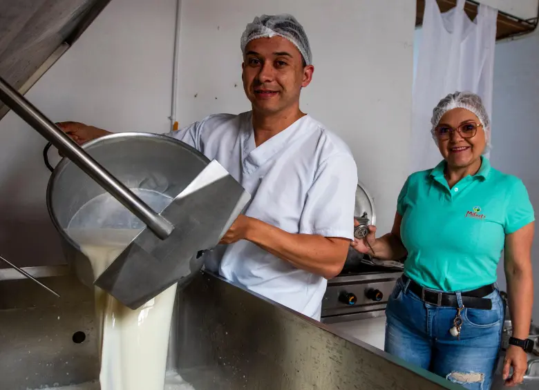 Milact, miles de litros de leche transformados en amor 