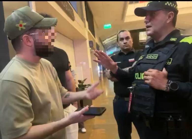 El presunto agresor fue detenido por la Policía en un centro comercial del Medellín. FOTO: Cortesía