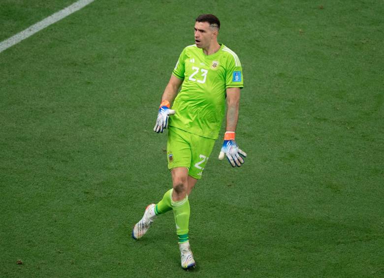 Dibu Martínez protagonizó varias polémicas, en Copa América 2021 y Mundial de Qatar 2022 por sus comportamientos en las tandas de penales. FOTO AFP