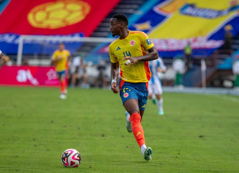 Los analistas coinciden en que Jhon Durán es el delantero llamado a asumir el rol de goleador de la Selección.FOTO Juan Antonio Sánchez
