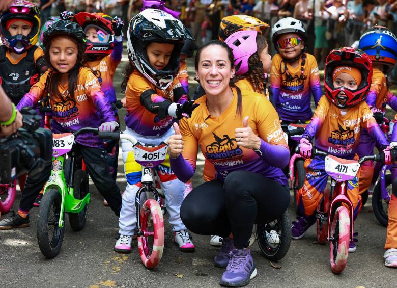 Mariana Pajón y su Gran Fondito en su segunda edición, celebrado en 2024 en el Parque Norte de Medellín. Foto: Manuel Saldarriaga Quintero.