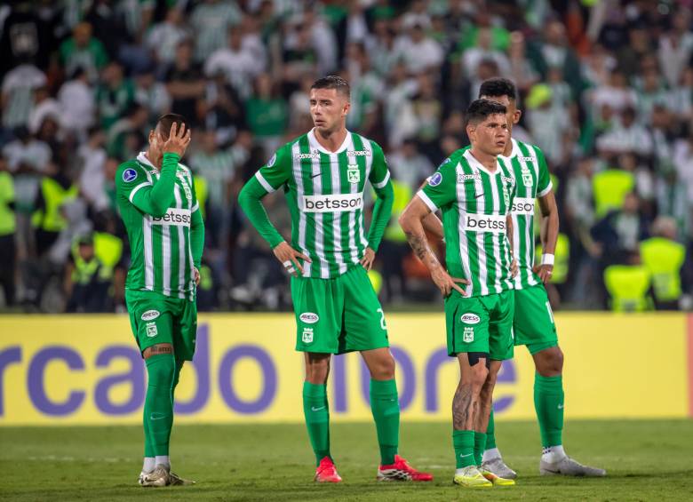 La desilusión de los jugadores de Nacional tras la eliminación frente a Millonarios fue evidente. FOTO JUAN ANTONIO SÁNCHEZ