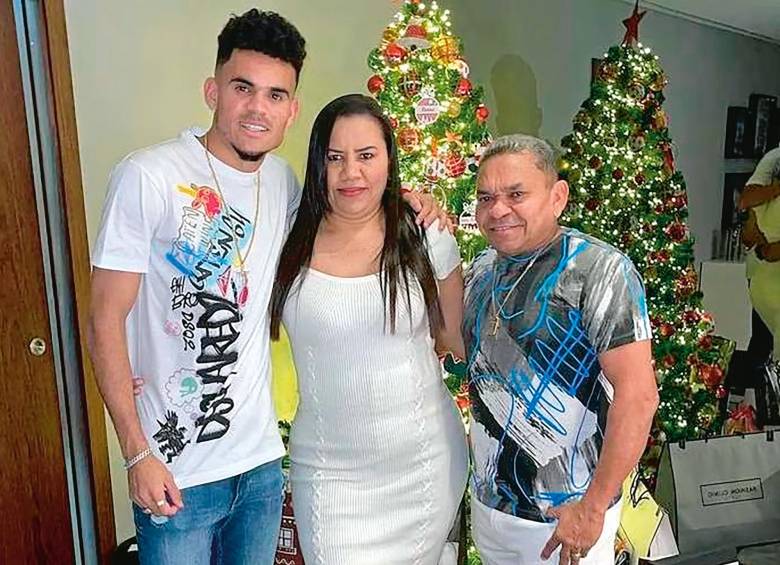 Los padres del futbolista de la Selección Colombia y el Liverpool de Inglaterra, Lucho Díaz, fueron secuestrados el pasado 28 de octubre. Su madre, Cilenis Marulanda fue liberada el mismo día. FOTO Archivo Particular