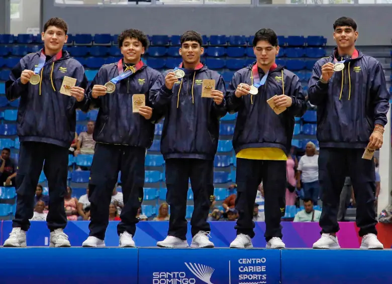 Estos son los gimnastas colombianos que ganaron oro en Centroamericanos. Yan Dairo Zabala, Thomas Mejía, Camilo Vera, Jorman Andrés Álvarez y Ángel Barajas. FOTO CORTESÍA COC