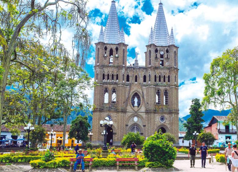 Los documentos que soportan esta historia se encuentra en el nutrido Centro Histórico de Jardín. FOTO julio herrera