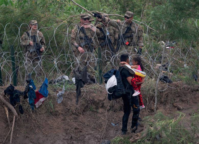Los 3.200 kilómetros de frontera entre Estados Unidos y México fueron militarizados para frenar la migración irregular. FOTO getty