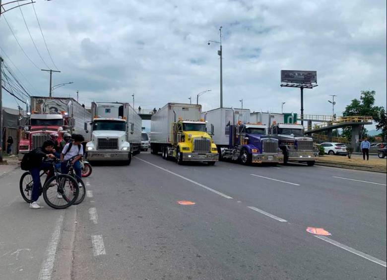 El presidente Gustavo Petro y su equipo de ministros mantienen reuniones de emergencia para encontrar soluciones, mientras nuevos gremios se suman a la protesta. Foto: Cortesía 