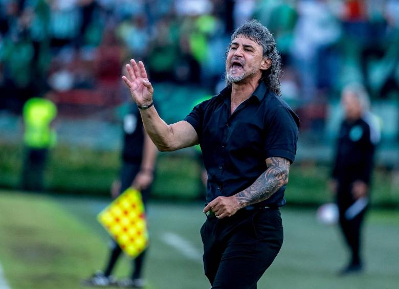 Leonel es recordado por los aficionados del DIM por haber sido el técnico del cuadro rojo en los títulos de 2009 y 2016. FOTO Juan a. Sánchez 