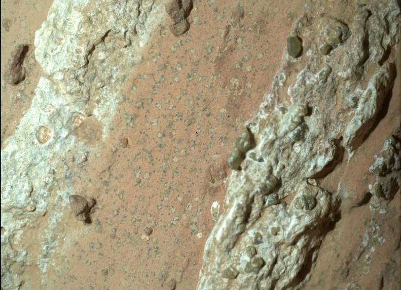La NASA encuentra una roca en Marte con señales de posible vida microscópica hace miles de millones de años. Foto NASA / JPL-CALTECH / MSSS.