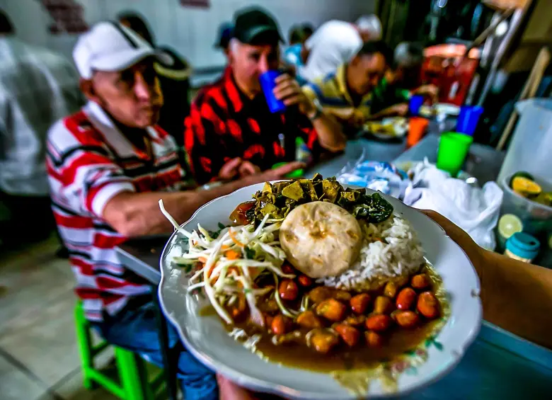 El IPC se ubicó en 1,18% en enero de 2026 y restaurantes lideran los aumentos. FOTO: Julio Herrera