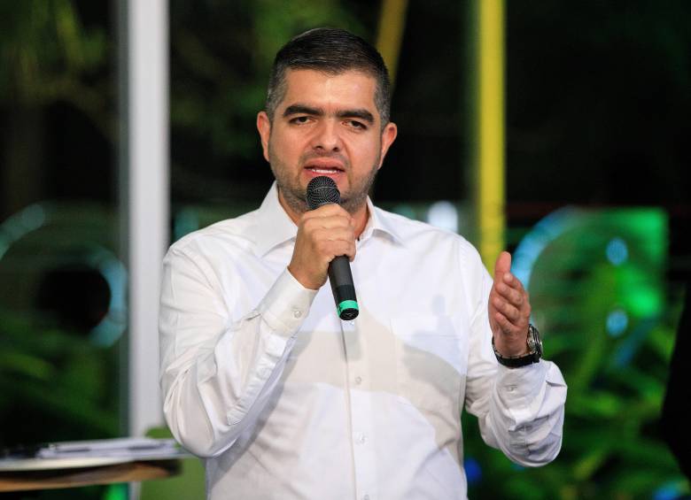 El exsenador Julián Bedoya durante un debate de candidatos a la Gobernación de Antioquia realizado por El Colombiano en 2023. FOTO: Camilo Suárez Echeverry