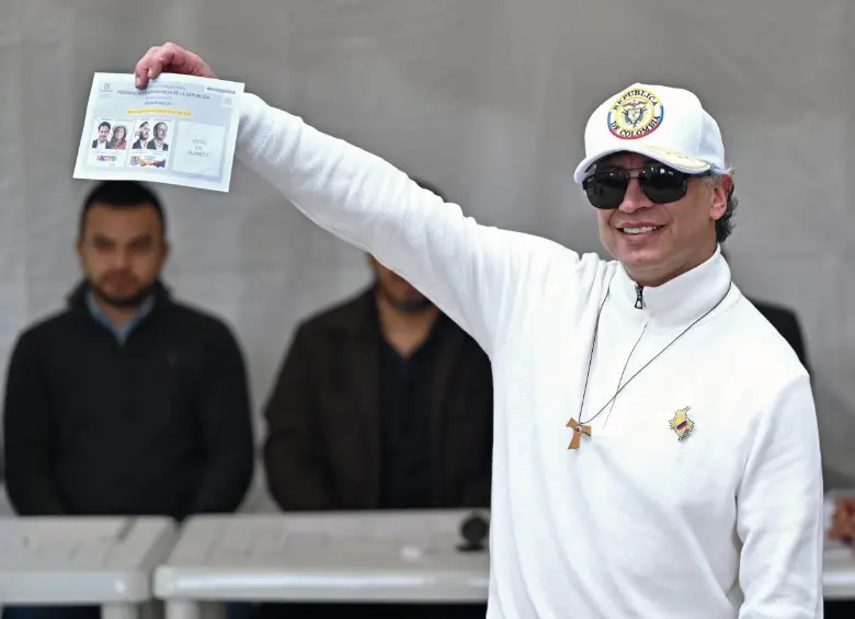 El preconteo permite conocer rápidamente una tendencia de los resultados electorales, pero el escrutinio realizado por las autoridades electorales es el único proceso que tiene validez legal para declarar oficialmente a los ganadores. FOTO: AFP. 