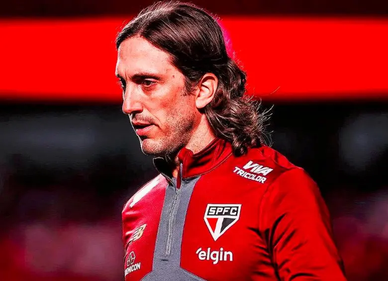 Luis Zubeldía llevó al sao Paulo a los octavos de final de la Libertadores, pero su mal presente en la liga brasileña le costó el puesto. FOTO CORTESÍA SAO PAULO