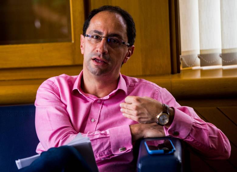 José Manuel Restrepo Abondano fue ministro de Hacienda en el pasado gobierno. FOTO Julio César Herrera
