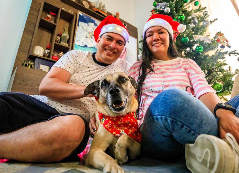 Juan Guillermo, Daniela y Odie pasarán su primera navidad juntos. FOTOS: CAMILO SUÁREZ