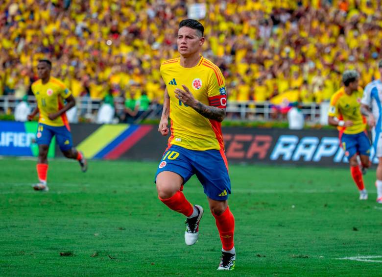 El volante colombiano James Rodríguez es el máximo asistidor de las eliminatorias al Mundial Norteamérica 2026 con cinco pases de gol. FOTO: Juan Antonio Sánchez