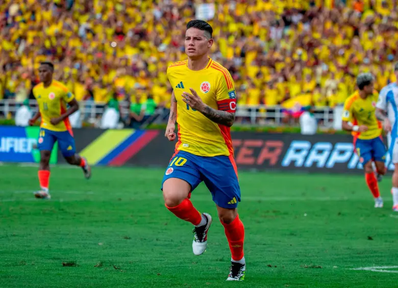 El volante cucuteño James Rodríguez, quien cumplirá 35 años el próximo 12 de julio, será el capitán del seleccionado nacional en el torneo. Foto: Juan Antonio Sánchez