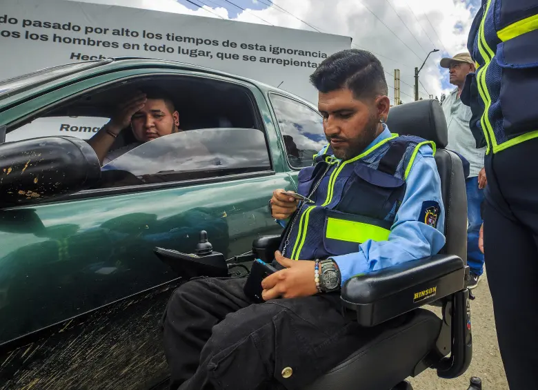 Ferney Andrés López, el fallecido agente de tránsito del municipio de Guarne. FOTO: Andrés Camilo Suárez Echeverry