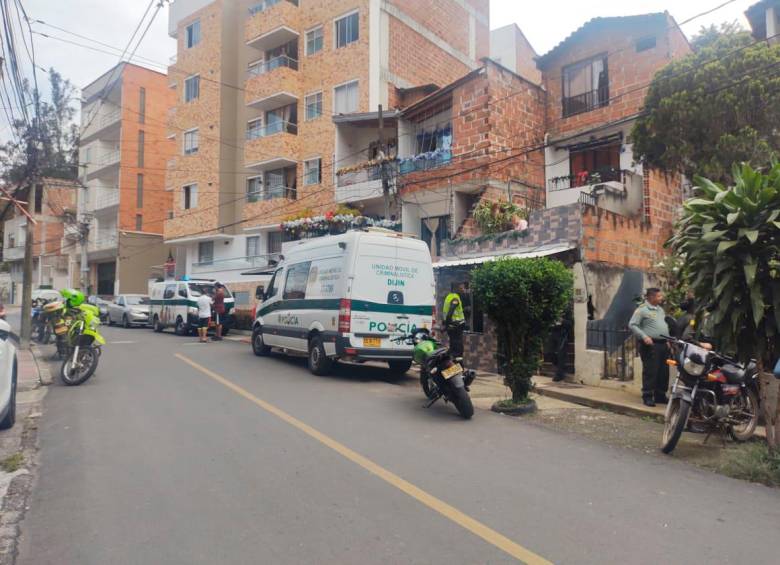 En este sector del barrio La Asunción parte alta fue asesinada María Eugenia Ríos Vallejo, de 36 años, al parecer a manos de su expareja. FOTO: JESSICA M. CANO