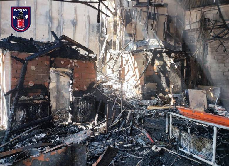 Imagen compartida por el cuerpo de bomberos local en Murcia, España. FOTO: Redes sociales / cuenta de X @elmundoes