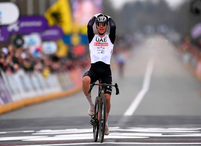 El esloveno Tadej Pogacar llevaba doce triunfos este año en dieciocho días de carrera, incluyendo la París-Niza y la Vuelta a Flandes. FOTO: GETTY