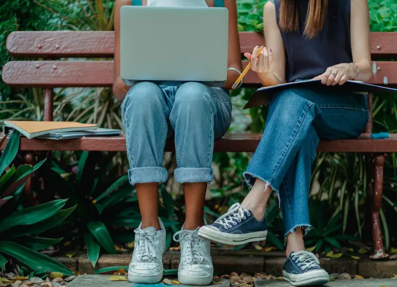 Tiendas Ara apuesta por el talento joven en Cali con un programa de formación integral en mercadeo y ventas. FOTO: Getty