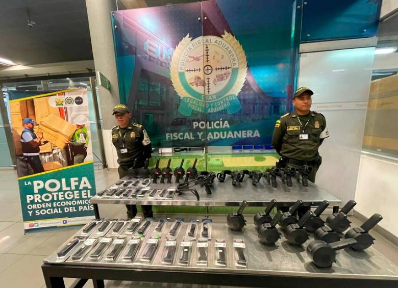 El coronel habría justificado el transporte del armamento con su pertenencia a la Infantería del Ejército. FOTO: CORTESÍA 